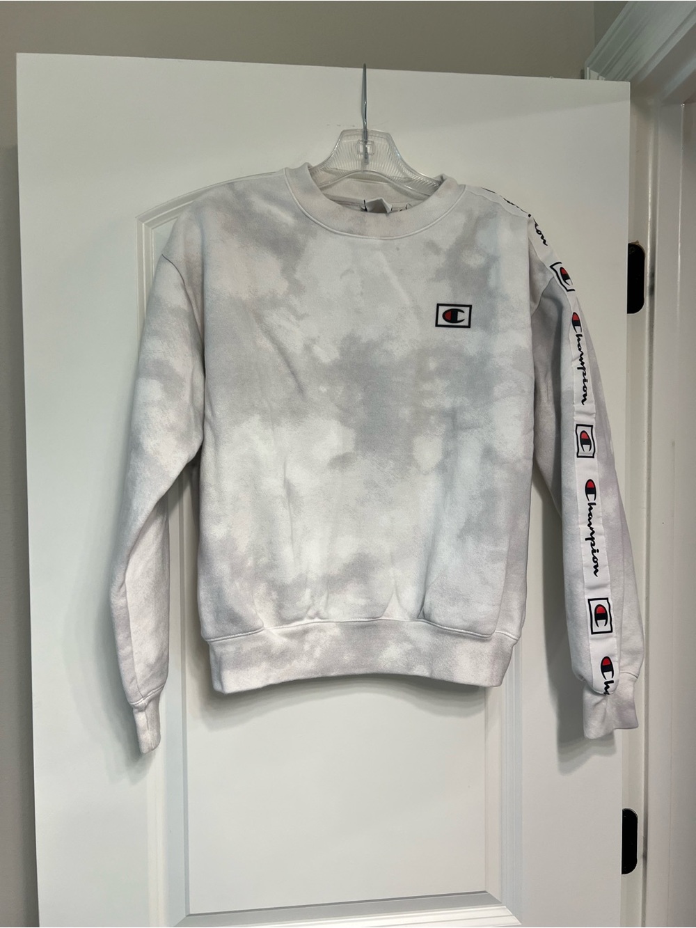 Champion Women's Gray Tie-Dye Crewneck Sweatshirt